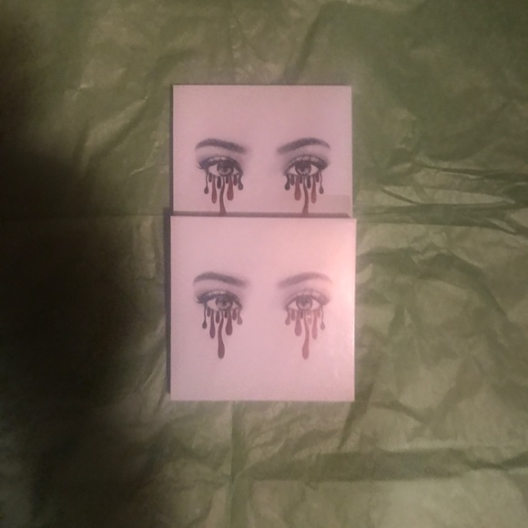 Kylie Cosmetics eye shadow palette. - Picture 2 of 7